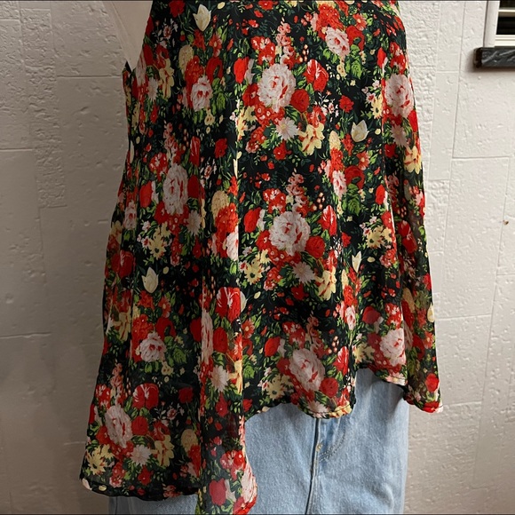 medium blouse - Picture 9 of 9